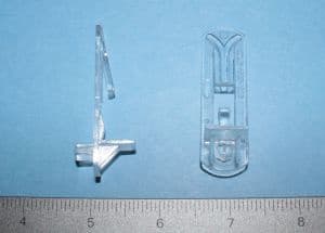 32201 Shelf Support, 5mm Pegs Designed for 3/4" or 1" Panels, Clear