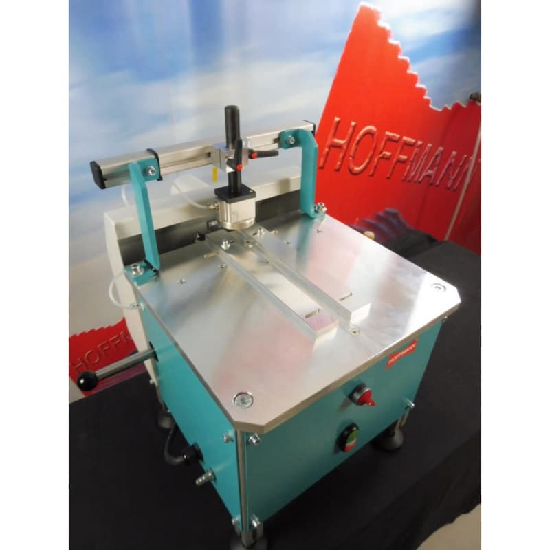 Hoffmann CB-P Pneumatic bench top routing machine
