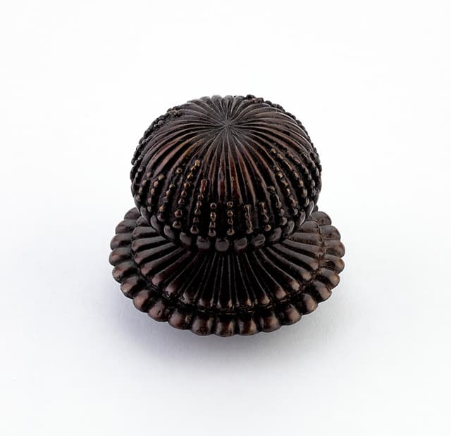 Schaub Sonata Round Knob, 1-5/16" dia, Dark Antique Bronze - 969M-DAB