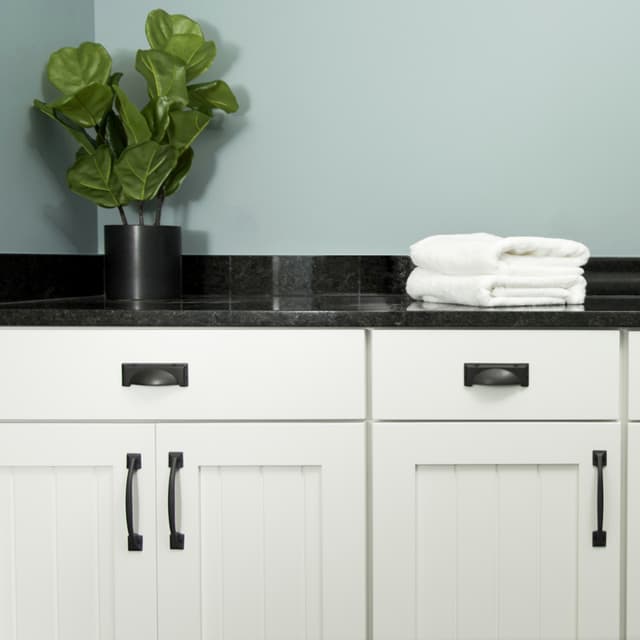 Belwith Keeler Traditional Vintage 1900 Series Black Iron Pull, B056649-BI