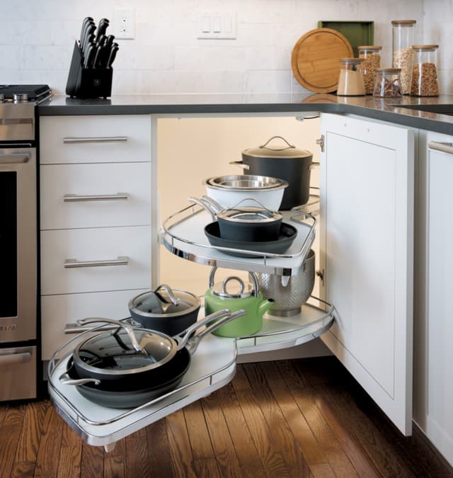 LeMans II Arena Classic 2 Shelf Blind Corner Kit Chrome/White, for 14" Faceframe Opening, Kessebohmer