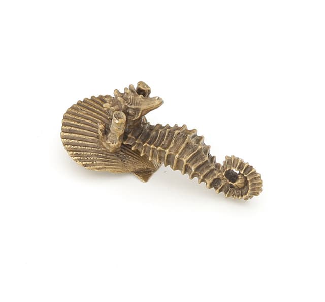 Schaub Nature Seahorse Pendant Knob, 1-1/4” x 1-1/2”, Estate Dover - 897-ED